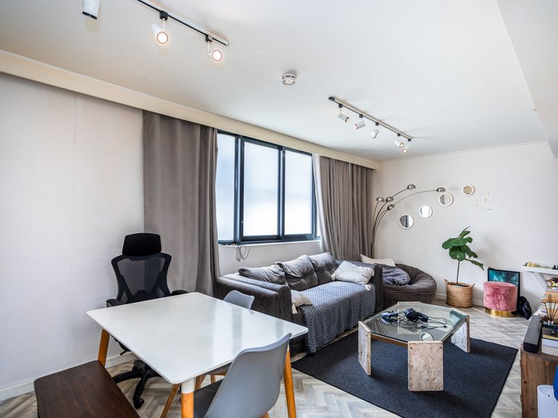 Modern One bedroom apartment in the heart of Cape Town - Photo 2