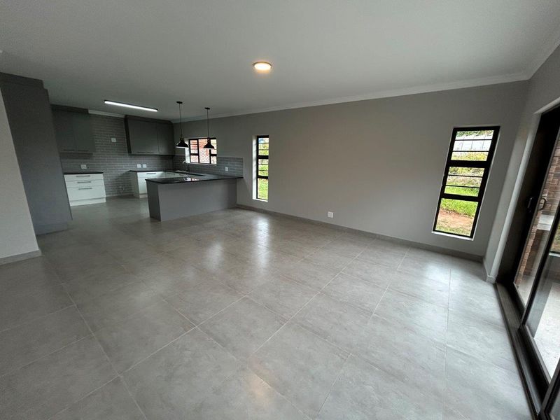 STUNNING  NEW MODERN  WELL BUILT HOUSE  WITH AMAZING LOCATION NEAR POINT - Photo 6