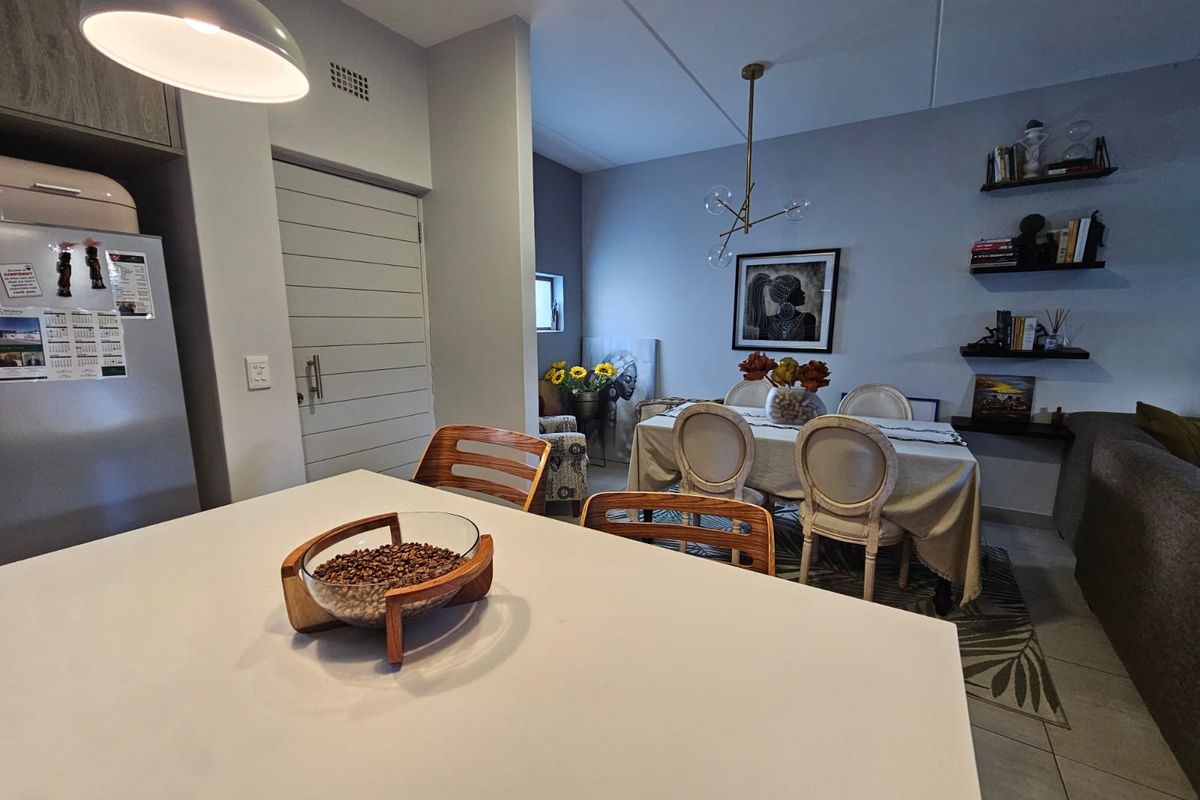 Modern 3 bedroom townhouse for rent - Photo 2