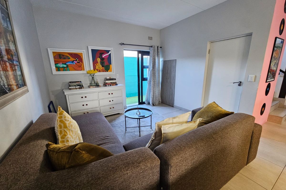 Modern 3 bedroom townhouse for rent - Photo 4