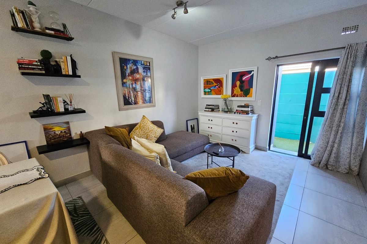 Modern 3 bedroom townhouse for rent - Photo 3
