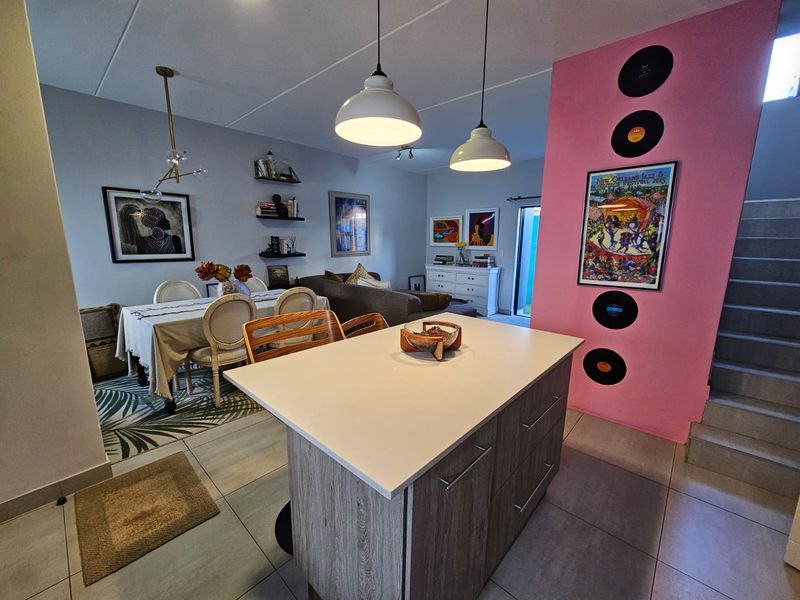 Modern 3 bedroom townhouse for rent - Photo 5