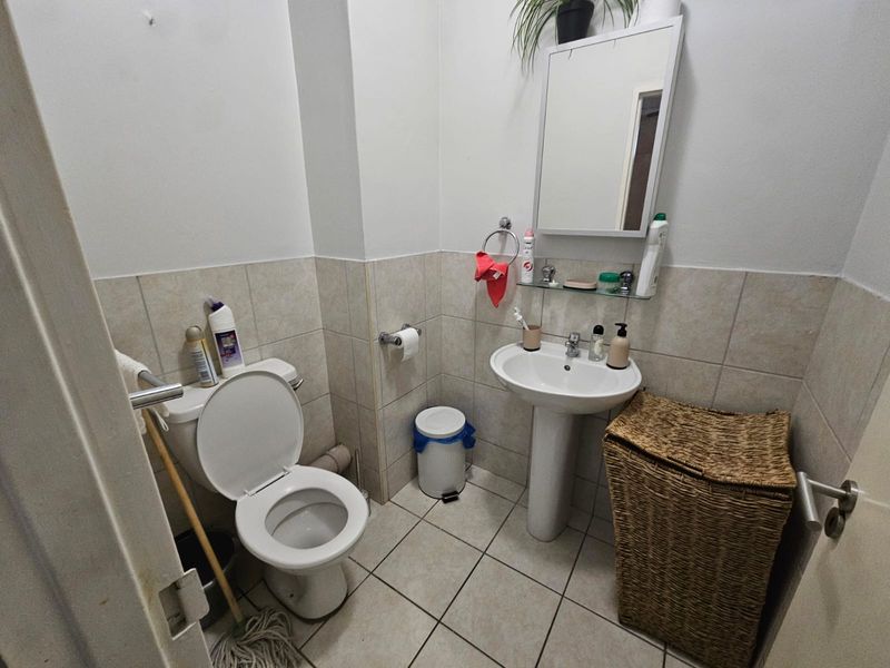 1 bedroom apartment for rent in Buitengracht Street - Photo 4