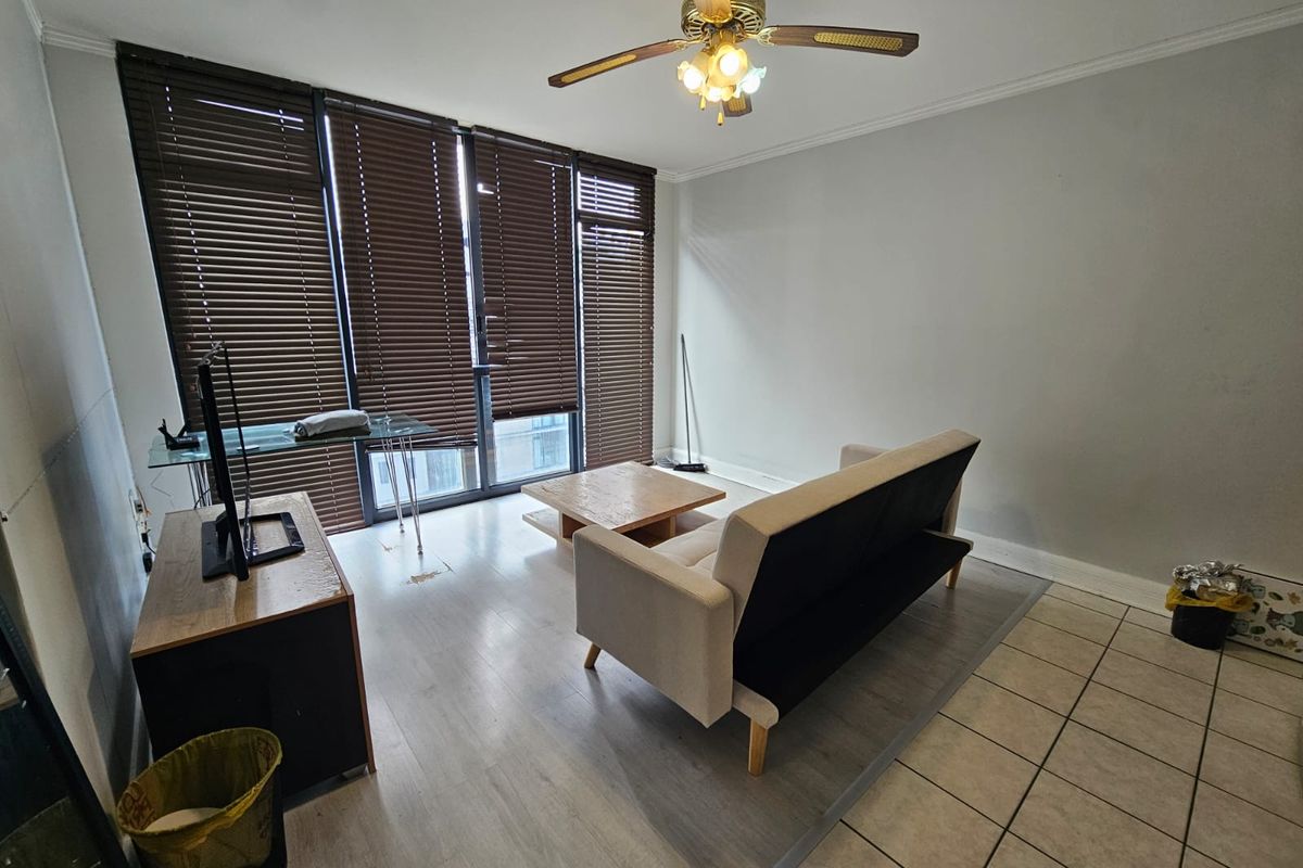 1 bedroom apartment for rent in Buitengracht Street - Photo 2