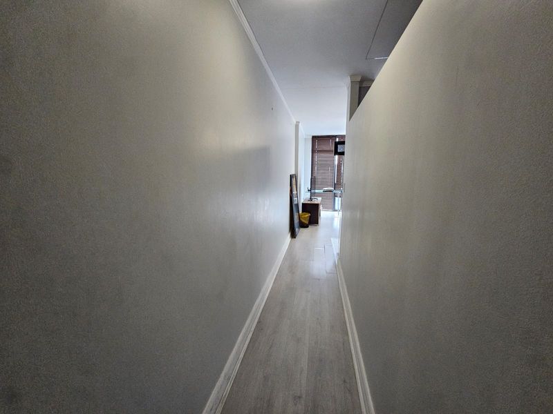 1 bedroom apartment for rent in Buitengracht Street - Photo 6