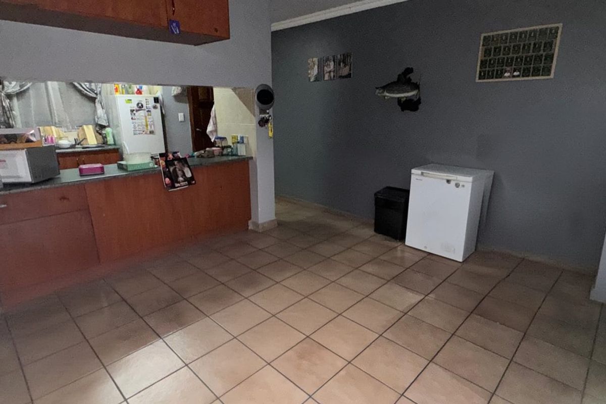 Two bedroom apartment for sale - Photo 3