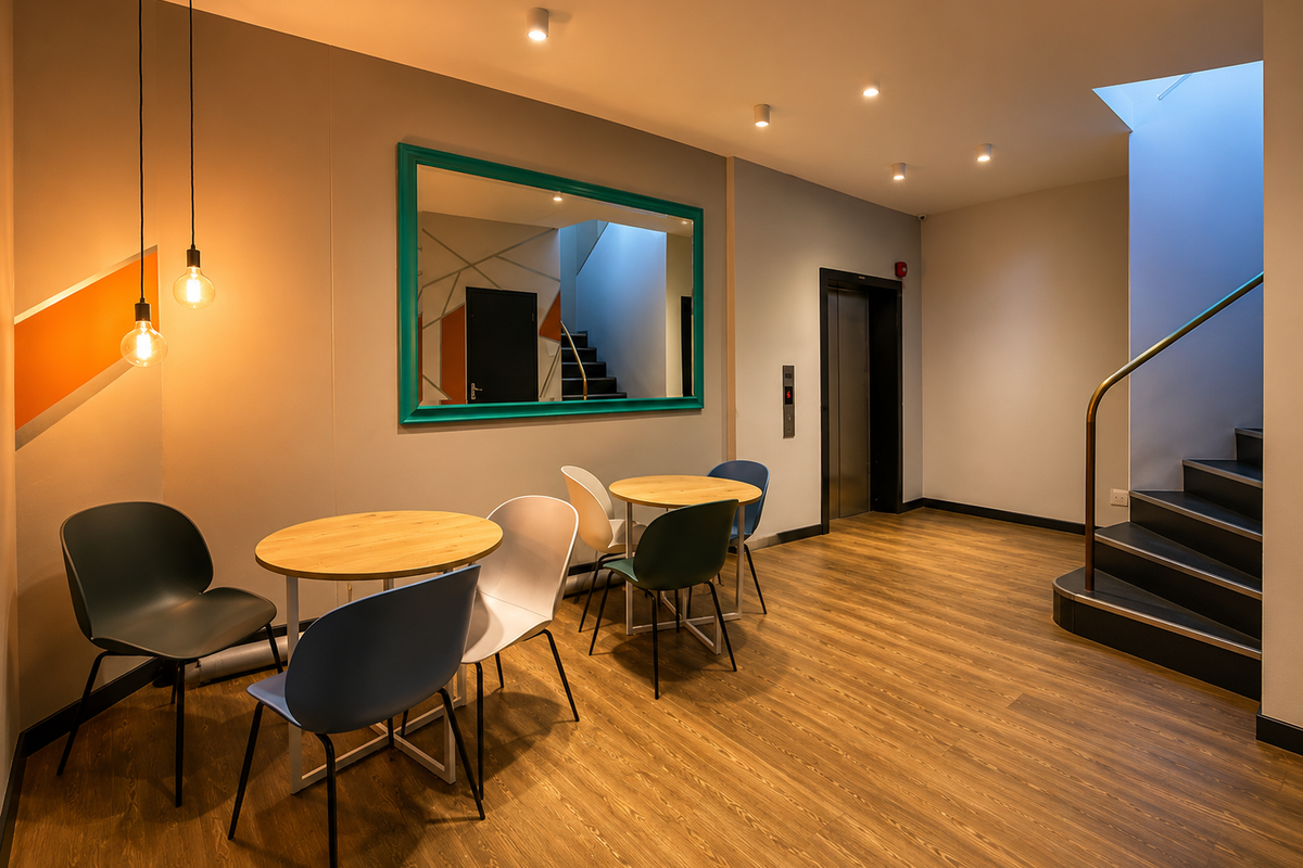 A MASTERPIECE FOR THE ARTIST OR PROFESSIONAL - AWAITING YOUR OFFERS - Photo 2