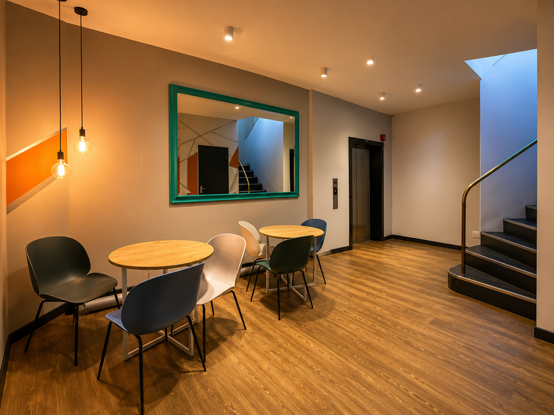 A MASTERPIECE FOR THE ARTIST OR PROFESSIONAL - AWAITING YOUR OFFERS - Photo 2