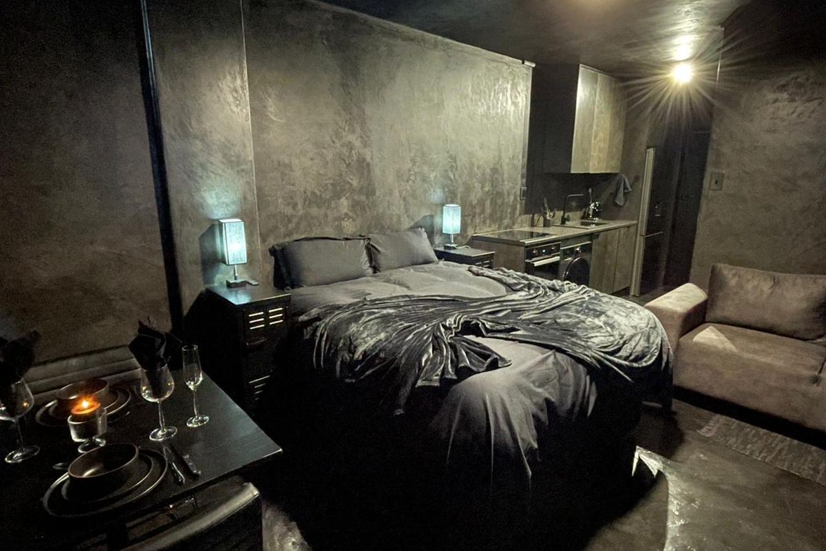 A MASTERPIECE FOR THE ARTIST OR PROFESSIONAL - AWAITING YOUR OFFERS - Photo 5