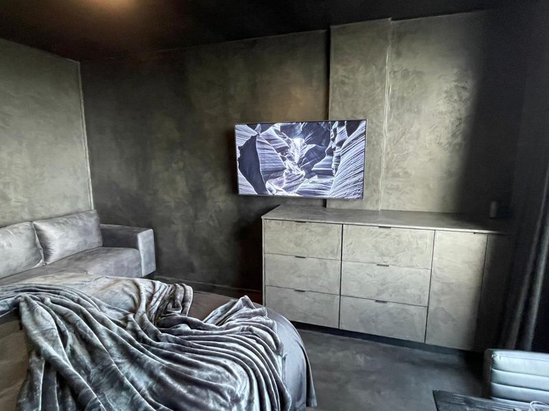 A MASTERPIECE FOR THE ARTIST OR PROFESSIONAL - AWAITING YOUR OFFERS - Photo 3