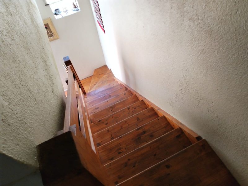 Spacious 2-Bedroom Duplex with Private Garden in Westwood Complex - Photo 6