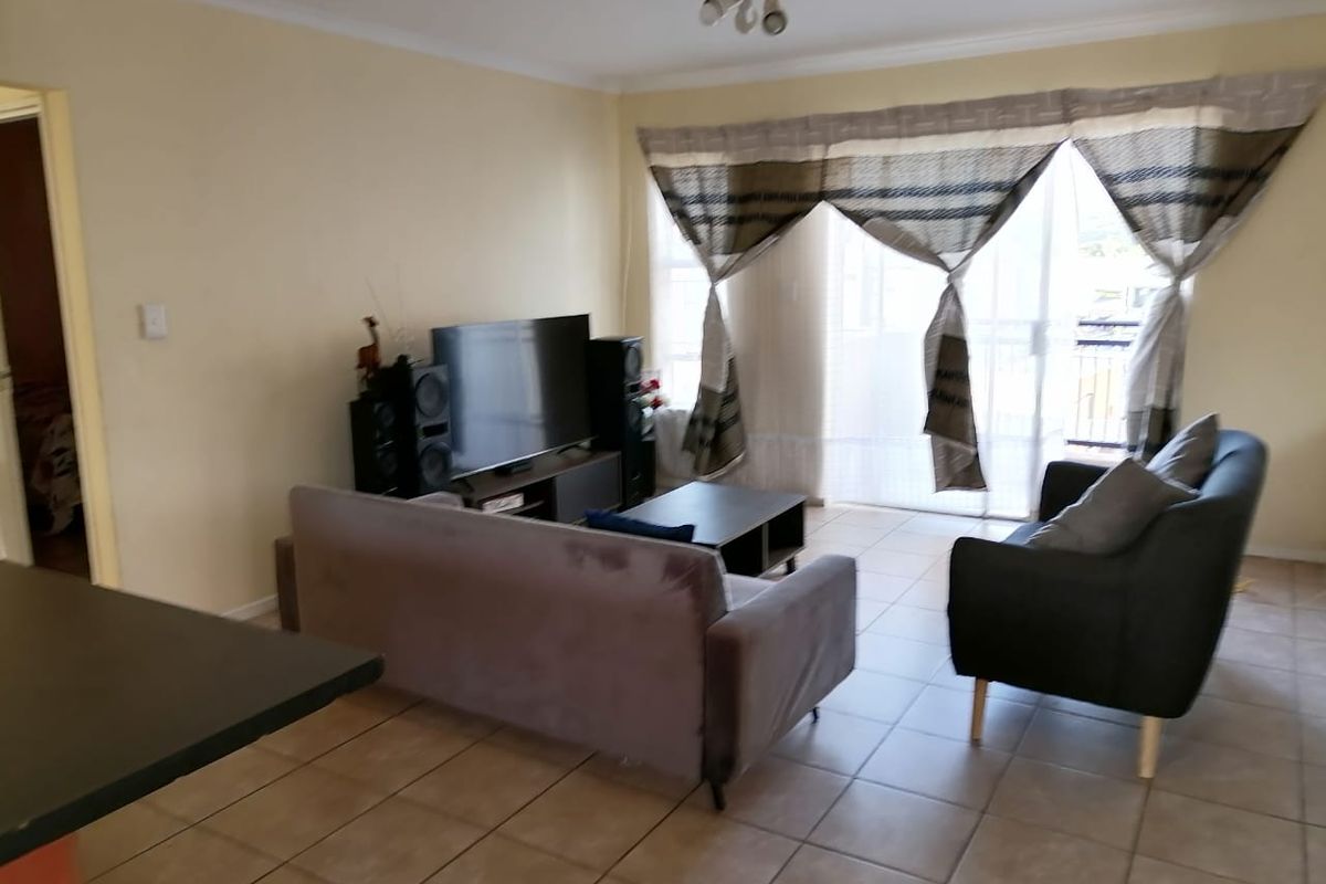 Modern 2-Bedroom Apartment in Vorna Valley with Kyalami Grand Prix Circuit Views - Photo 5