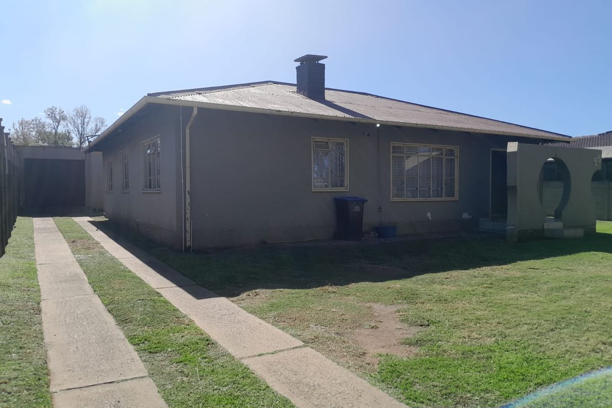 Spacious 3-Bedroom Home + Outbuilding | Prime Vanderbijlpark CW6 - Photo 3