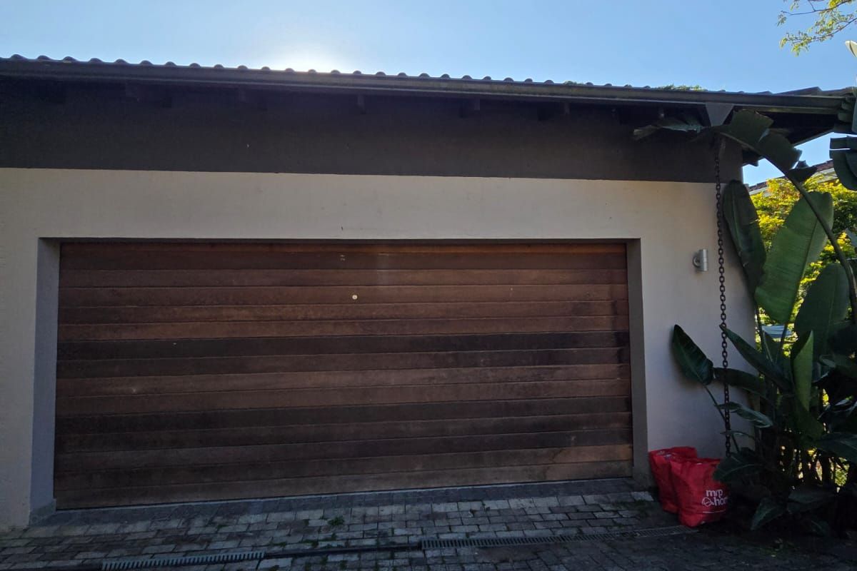 Modern 3-Bedroom Home with En-Suite Bathrooms in Palm Lakes Estate Dual Mandate - Photo 2