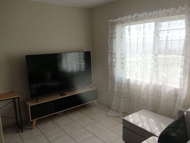 2 Bedroom Apartment in Bridge City - Photo 8