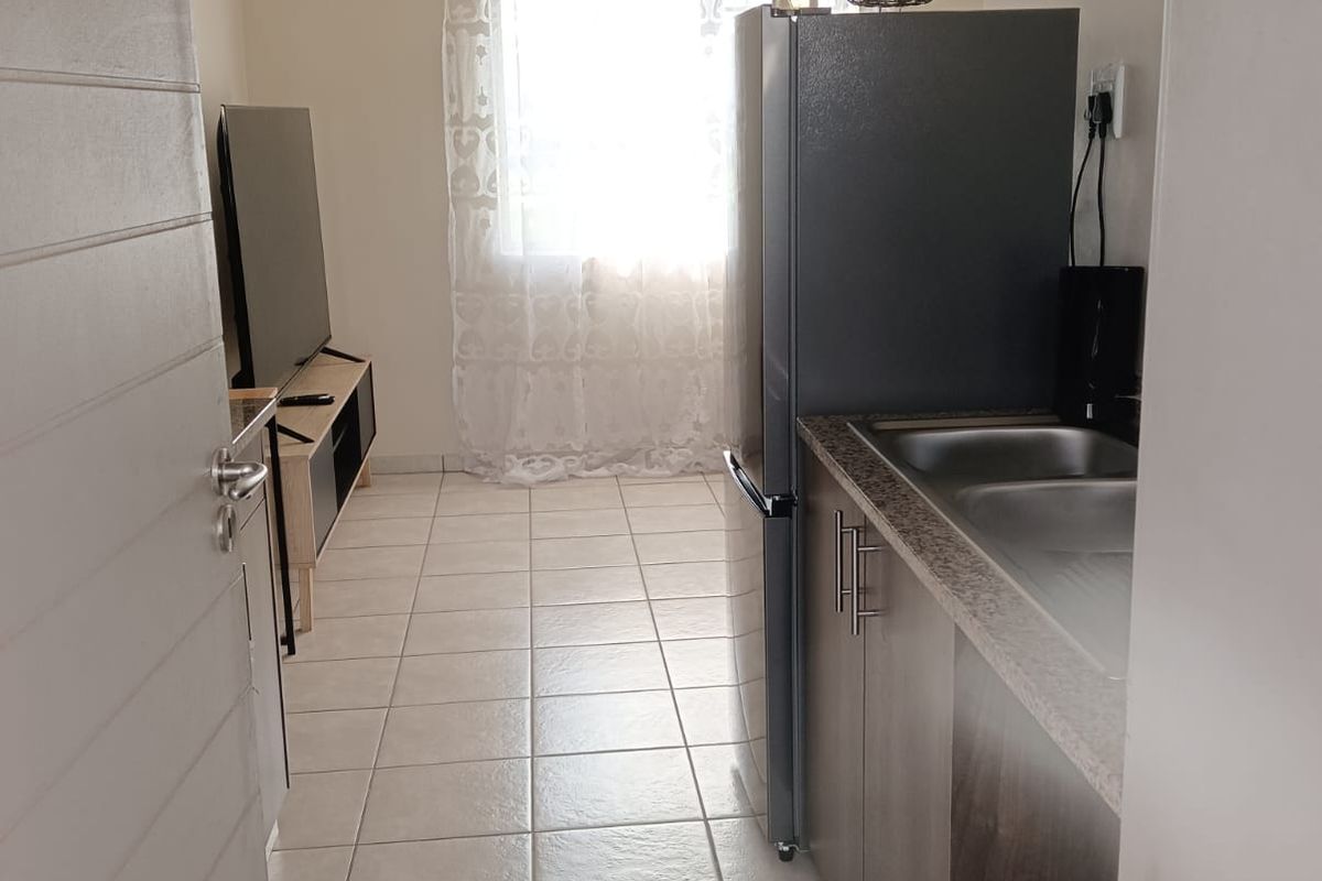2 Bedroom Apartment in Bridge City - Photo 2