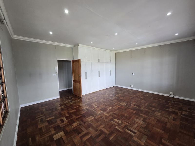 To Rent: Historic Family Farmhouse – 20km West of Ballito, KZN - Photo 8