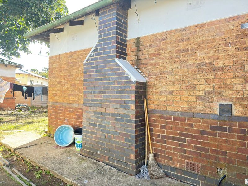 Freestanding For Sale In Kempton Park - Photo 2