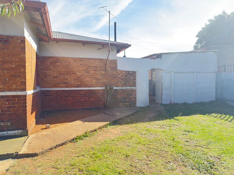 Freestanding For Sale In Kempton Park - Photo 9