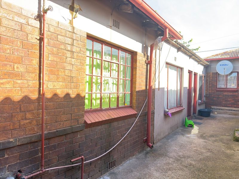Freestanding For Sale In Kempton Park - Photo 5