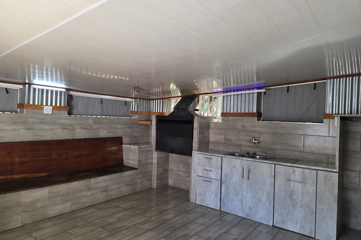 Stunning 3 Bedroom House For Sale In Mooiooi. - Photo 2