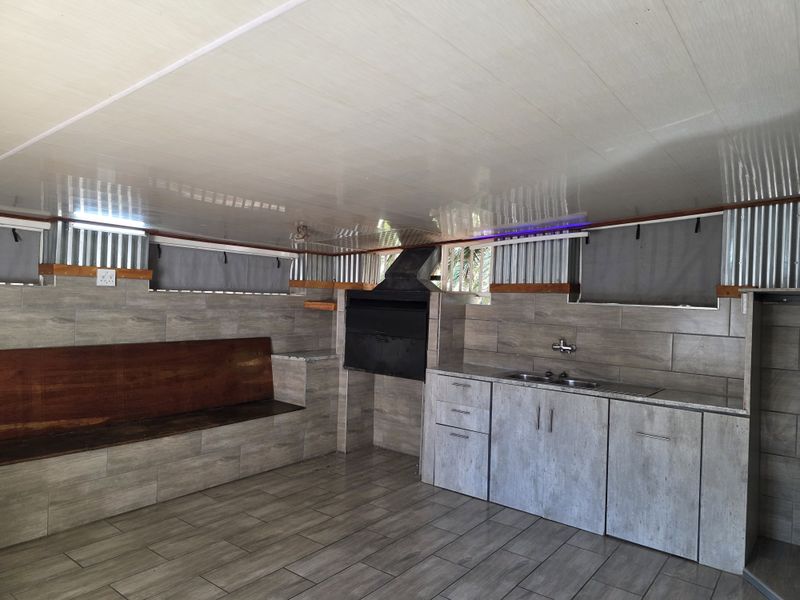 Stunning 3 Bedroom House For Sale In Mooiooi. - Photo 2