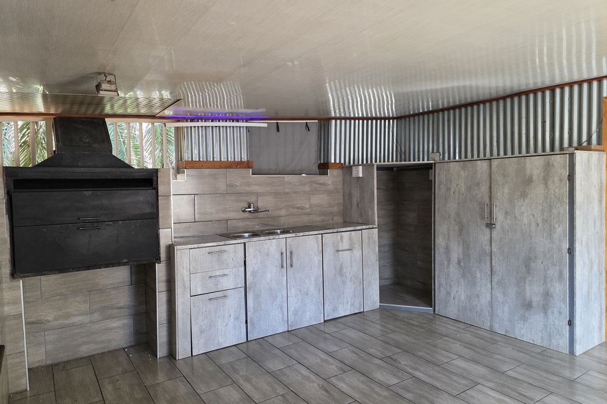 Stunning 3 Bedroom House For Sale In Mooiooi. - Photo 4