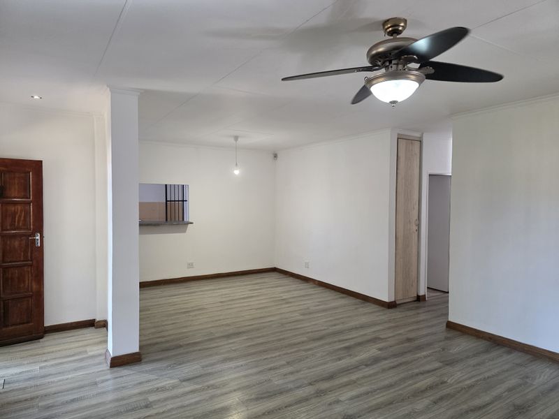 Stunning 3 Bedroom House For Sale In Mooiooi. - Photo 10