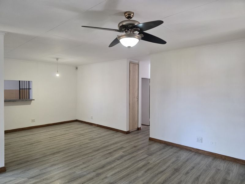 Stunning 3 Bedroom House For Sale In Mooiooi. - Photo 9