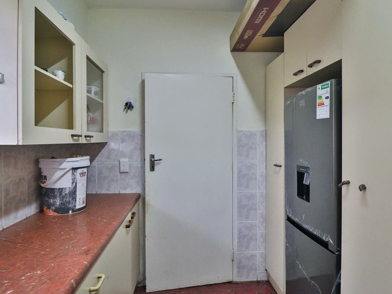 2 BED 1 BATH APARTMENT FOR SALE - Photo 6