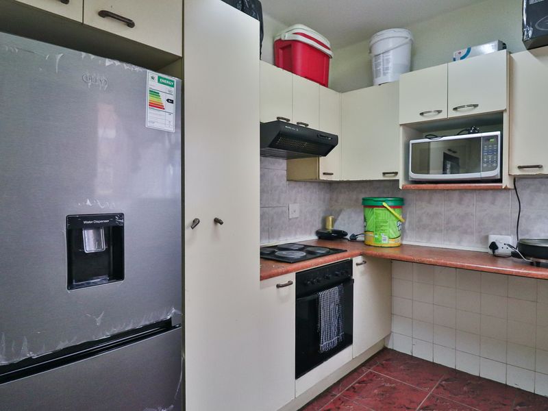 2 BED 1 BATH APARTMENT FOR SALE - Photo 4