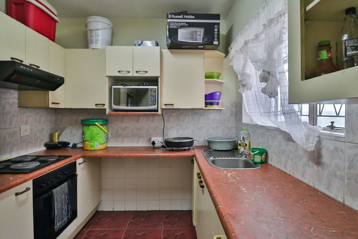 2 BED 1 BATH APARTMENT FOR SALE - Photo 5