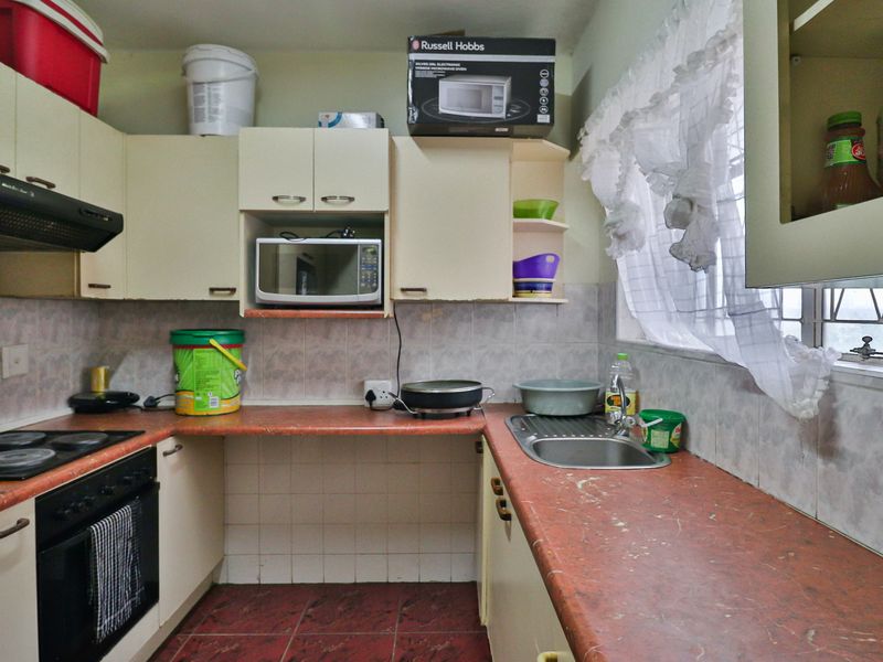 2 BED 1 BATH APARTMENT FOR SALE - Photo 5