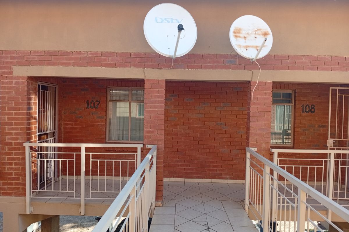 Apartment Block Rental Monthly In Pretoria - Photo 5