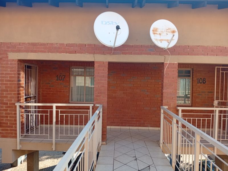 Apartment Block Rental Monthly In Pretoria - Photo 5