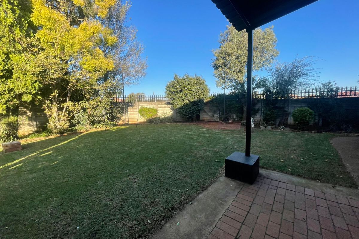 4 Bedroom house for sale - Photo 4