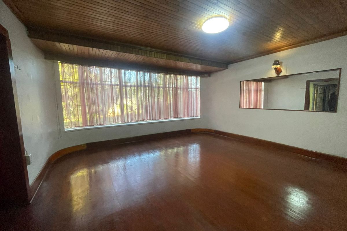 4 Bedroom house for sale - Photo 5