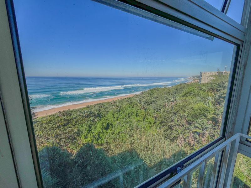 Absolute Beachfront Penthouse on the La Mercy Coastline - Photo 9