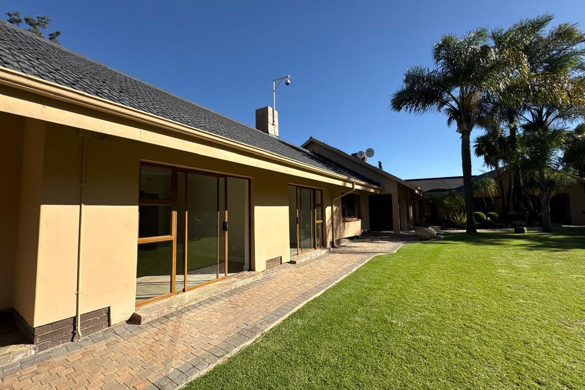 5 bedroom house for sale - Photo 5