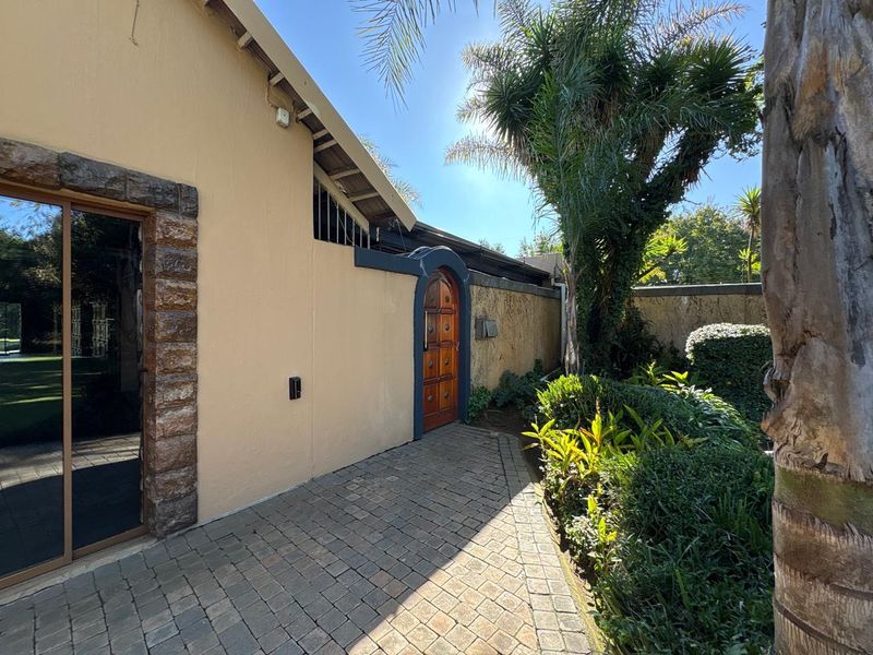 5 bedroom house for sale - Photo 6