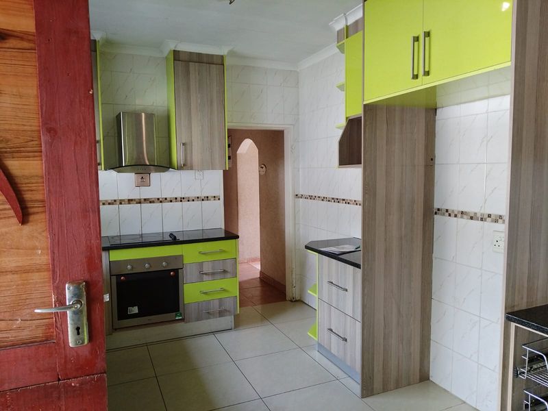 3-Bedroom Family Home for Sale in Birch Acres - Photo 8