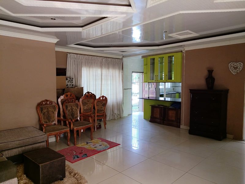 3-Bedroom Family Home for Sale in Birch Acres - Photo 6