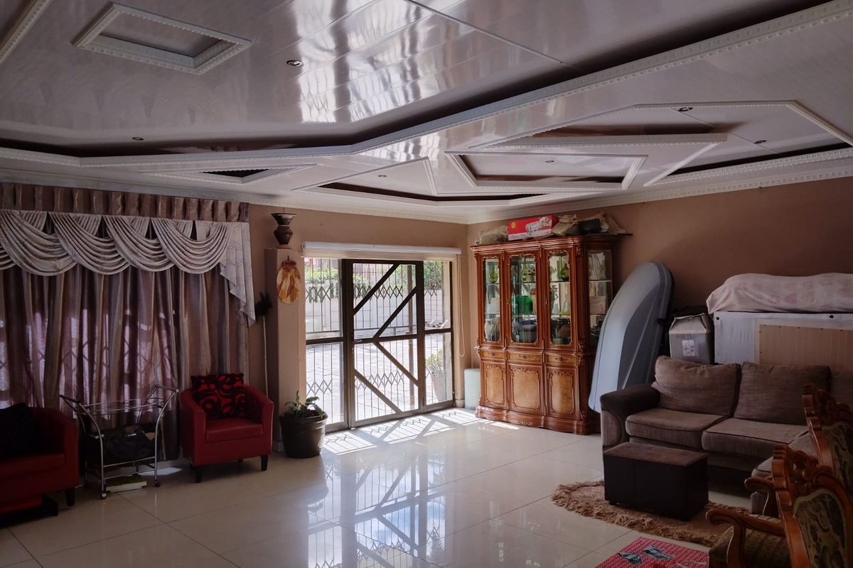 3-Bedroom Family Home for Sale in Birch Acres - Photo 4