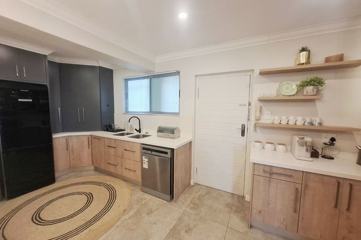 HUMEWOOD 2 BED 1 BATH APARTMENT FOR RENT - Photo 3