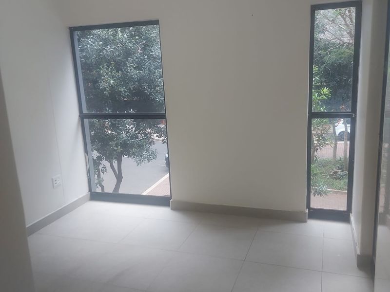 Stylish Two Bedroom Apartment To Let In 41 Degrees - Photo 8