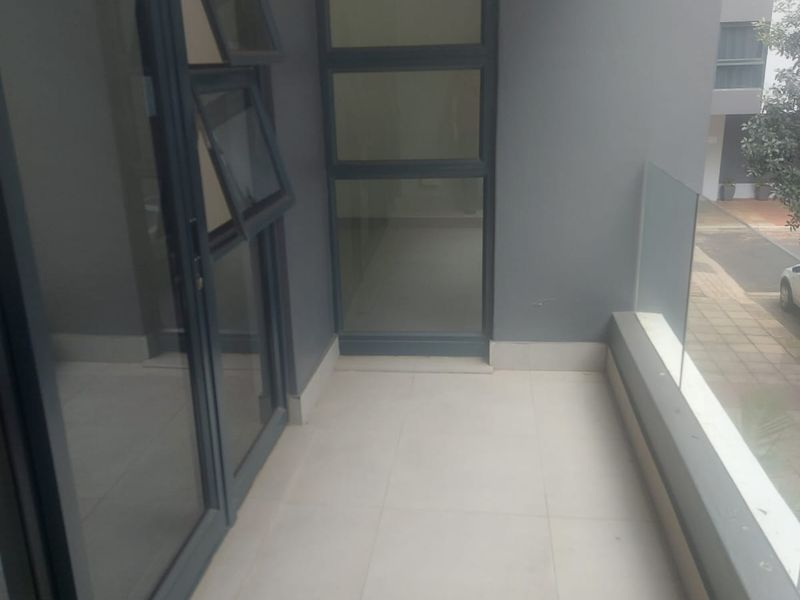 Stylish Two Bedroom Apartment To Let In 41 Degrees - Photo 6