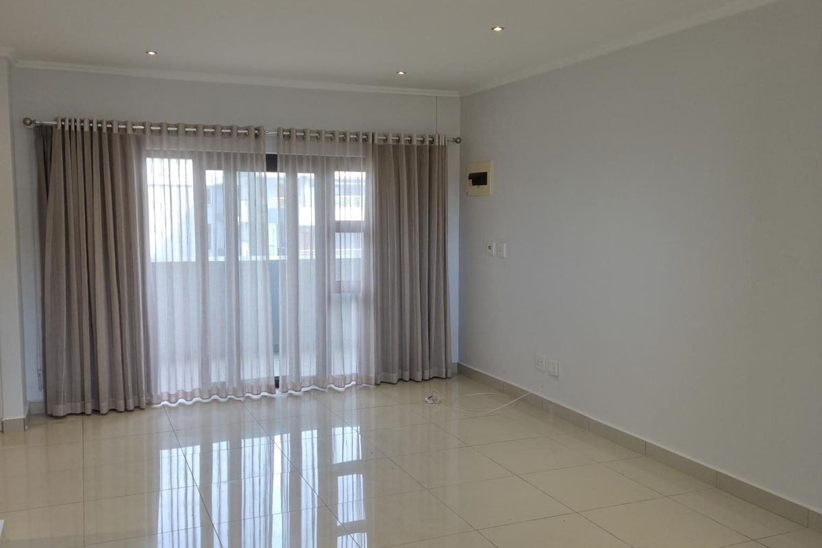 Two bedroom unit for sale! - Photo 5