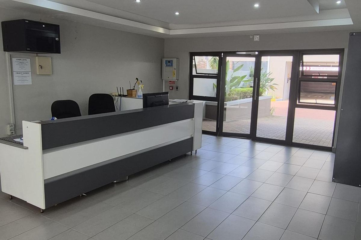Two bedroom unit for sale! - Photo 3