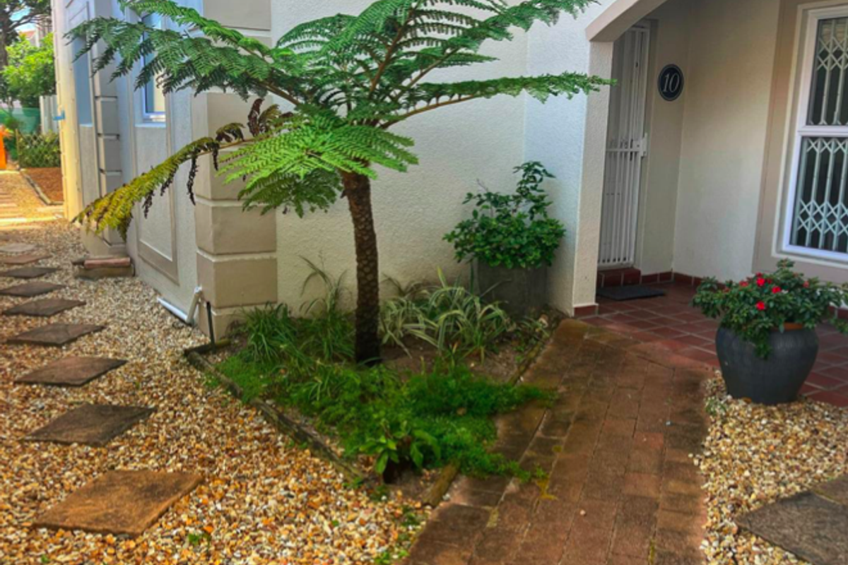 Newly Renovated Spacious 2-Bedroom Ground Floor Apartment in Brittany Villas, Tokai - Photo 3