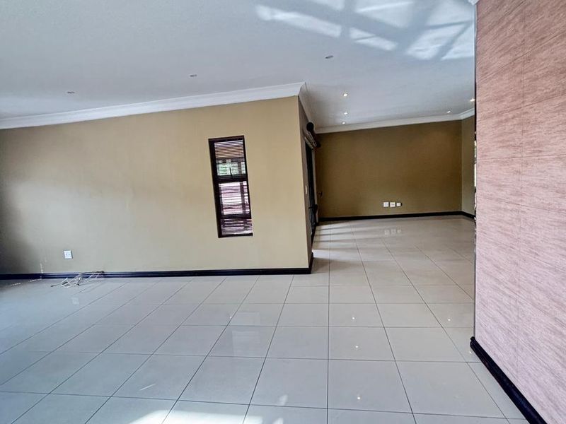 Headline: Exclusive Living at 99 Gardens – Spacious 4-Bed, 3.5-Bath Apartment in La Lucia - Photo 6
